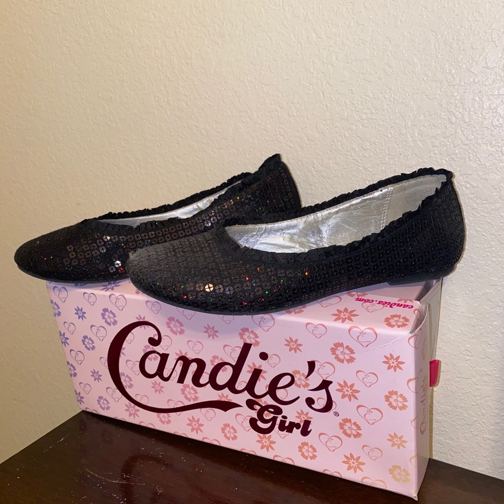 Candie’s Girl sequence flats